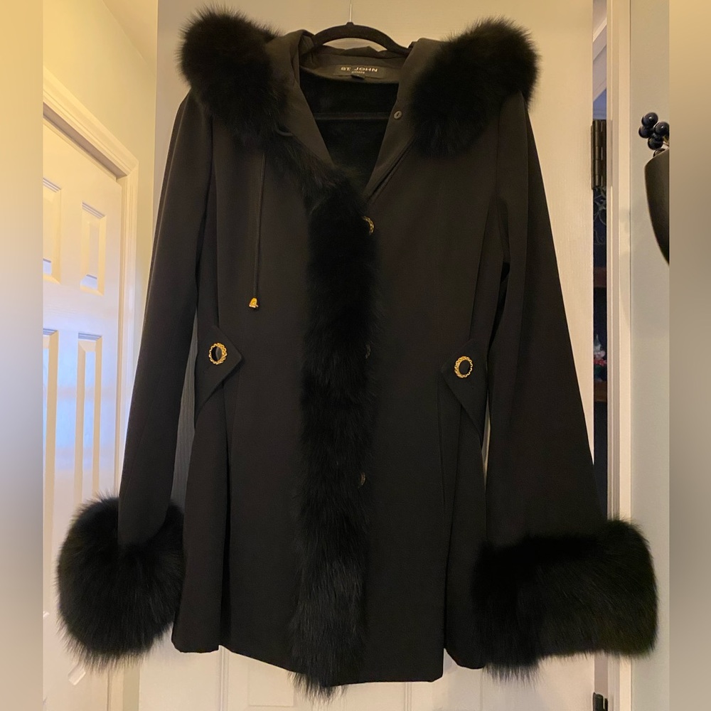St. John Black Mid Length Coat Medium Hooded Removable Fur Trim Old Money Formal